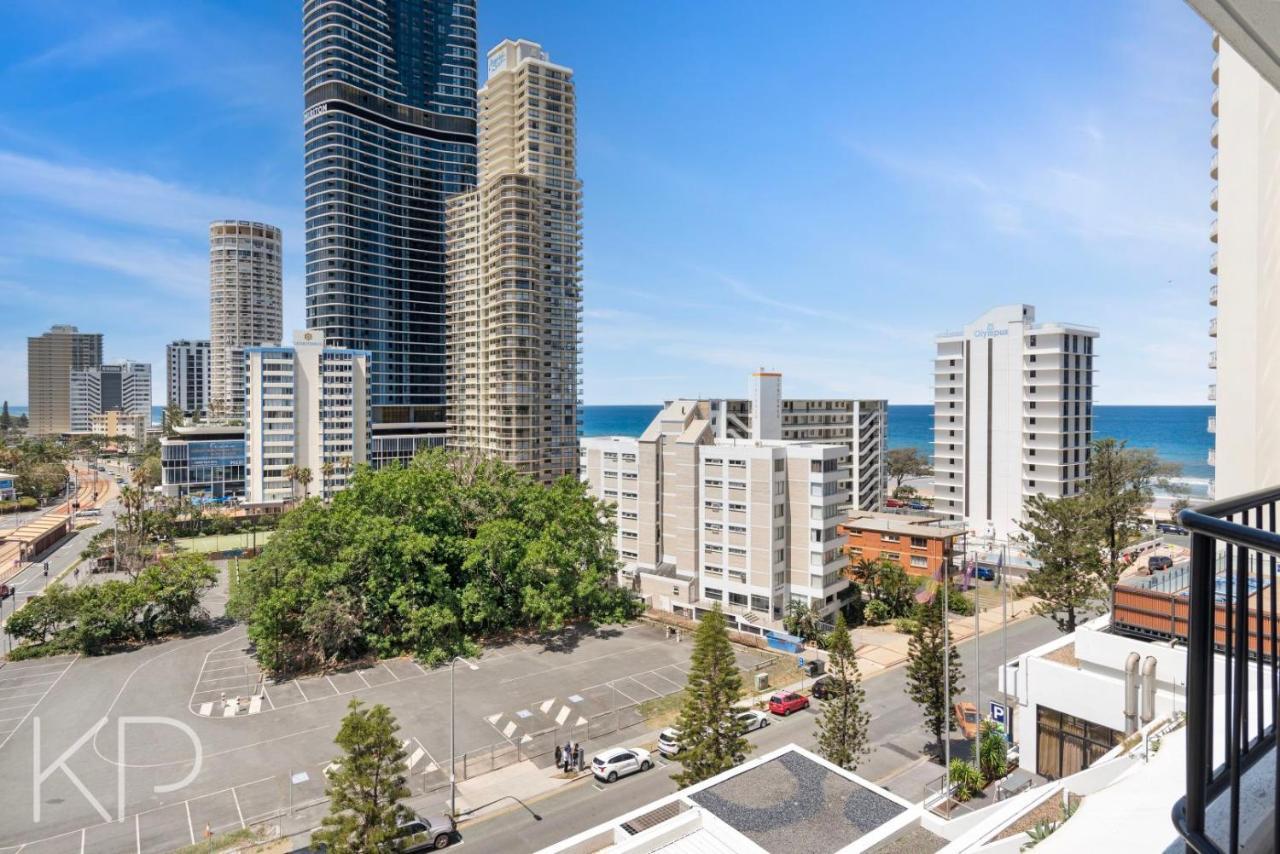 Hotel Apartments On 22 View Avenue, Surfers Paradise غولد كوست المظهر الخارجي الصورة