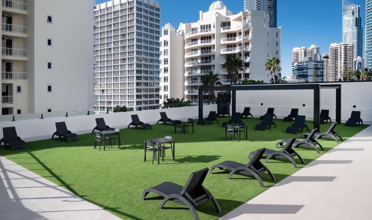 Hotel Apartments On 22 View Avenue, Surfers Paradise غولد كوست المظهر الخارجي الصورة
